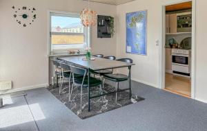 Gorgeous Home In Spøttrup With Wifi