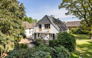 2 Bedroom Awesome Apartment In Vejstrup