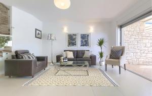 3 Bedroom Awesome Home In Umag