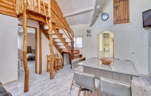 Maisons de vacances Superbe Maison Piscine Privee : photos des chambres