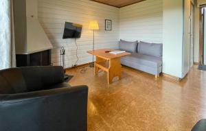 Amazing Home In Degeberga