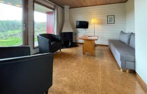 Amazing Home In Degeberga