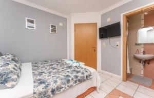 Nice Apartment In Biograd Na Moru