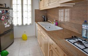 Maisons de vacances Cozy Home In Aubignan : photos des chambres