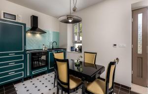 Nice Home In Mundanije