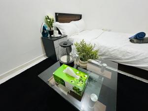 MBZ - Pleasant Tidy Room