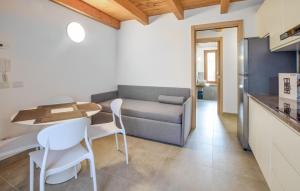 Cozy Apartment In Peschiera Del Garda