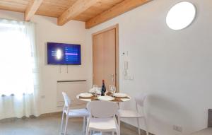 Cozy Apartment In Peschiera Del Garda
