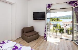 Amazing Apartment In Pirovac With Wifi