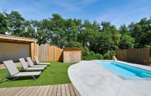Maisons de vacances Amazing Home In Orsan : photos des chambres