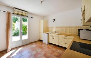 Maisons de vacances Amazing Home In Orsan : photos des chambres