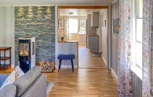 Beautiful Home In Gullringen