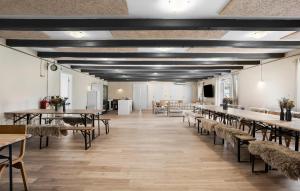 6 Bedroom Gorgeous Home In Tranekær