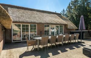 Nice Home In Ulfborg With Sauna