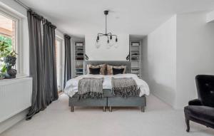 Beautiful Home In Sparsör