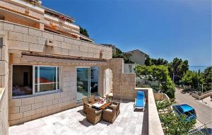 1 Bedroom Stunning Apartment In Brela