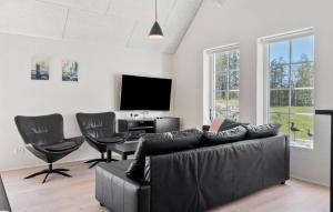 Lovely Home In Ulfborg With Sauna