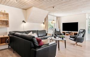 Lovely Home In Ulfborg With Sauna
