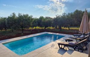 Beautiful Home In Galizana