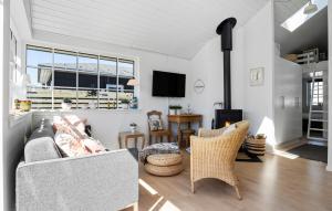 2 Bedroom Cozy Home In Otterup