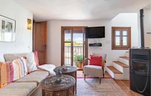 Lovely Home In Cómpeta - Málaga