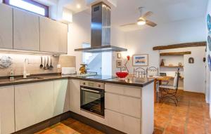 Lovely Home In Cómpeta - Málaga