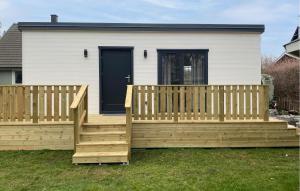 1 Bedroom Awesome Home In Färjestaden - 4hvězdičkové hotely ve městě Färjestaden