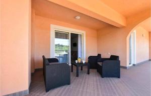 Stunning Apartment In Dubravice