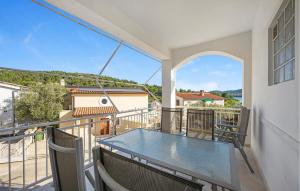 Gorgeous Apartment In Pirovac With Wifi