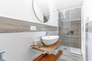 Kalimera alla Rocca di Manerba