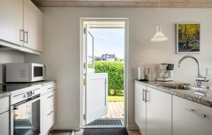 2 Bedroom Gorgeous Home In Hejls