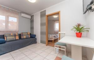 Stunning Apartment In Biograd Na Moru