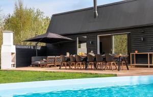 Lovely Home In Væggerløse With Sauna