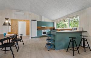 4 Bedroom Gorgeous Home In Oksbøl