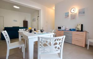 Beautiful Apartment In Balestrate