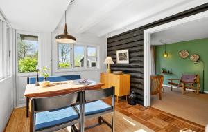 Nice Home In Esbjerg V With Wifi