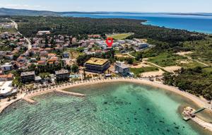 Gorgeous Villa In Novalja