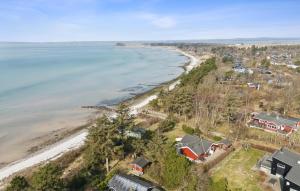 2 Bedroom Stunning Home In Knebel