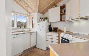 2 Bedroom Stunning Home In Knebel