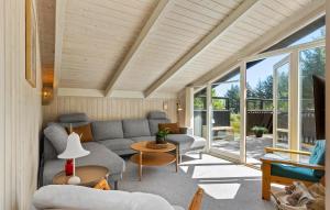 3 Bedroom Beautiful Home In Blokhus