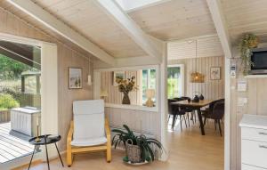 3 Bedroom Beautiful Home In Blokhus