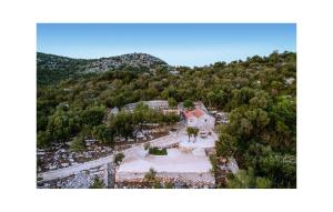 Cozy Home In Sali With House Sea View