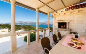 Amazing Home In Pucisca With Lake View