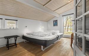 3 Bedroom Lovely Home In Glesborg