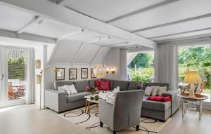 3 Bedroom Cozy Home In Hadsund