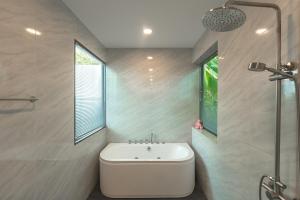 V193 Next-Door Villas 6BR 2 Pools For Group Vibe!