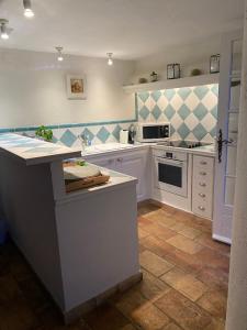 Maisons de vacances Tres belle villa vue mer - Piscine a debordement : photos des chambres