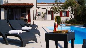 Villa Grace Felice for 8 people with private pool & only 2 km from the beach near Fazana