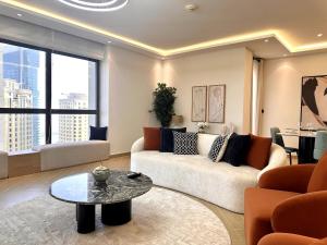 Elegant Sea View Retreat 2BR in Murjan 1 JBR