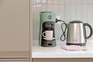 Luminoso appartamento di fronte Metro Piramide